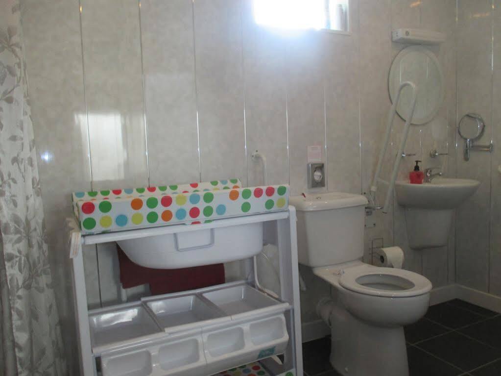 Estuary Lodge Motel B&B Talsarnau Екстериор снимка