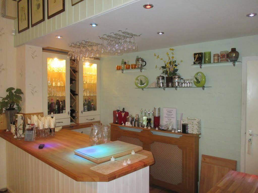 Estuary Lodge Motel B&B Talsarnau Екстериор снимка
